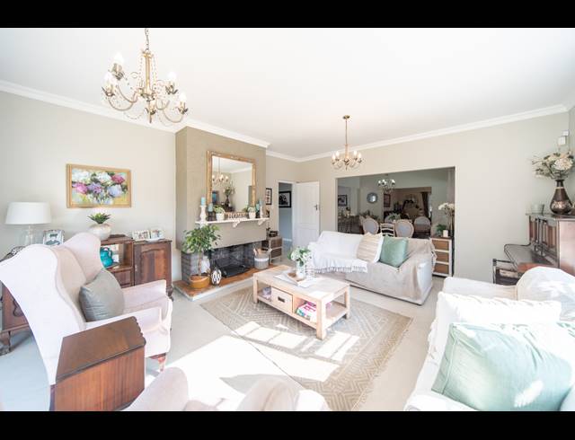 5 BEDROOM HOUSE FOR SALE IN VINCENT